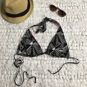 NEW! Volcom blk/wht bikini/swim top